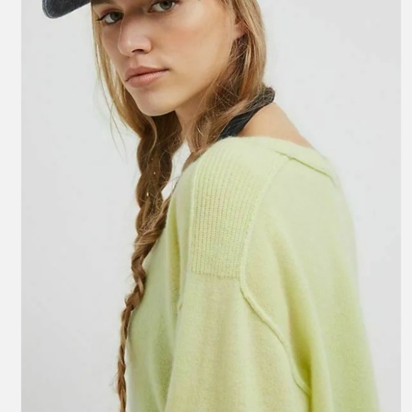 Pilcro Boat-Neck 100% Cashmere Oversized Emmeline Sweater in Citron Tea size S - Picture 2 of 13